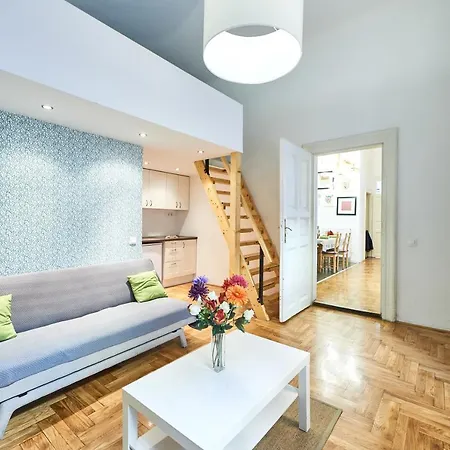 Apartment Large For Groups Center Dist. Vii