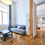 Apartman Large For Groups Center Dist. Vii