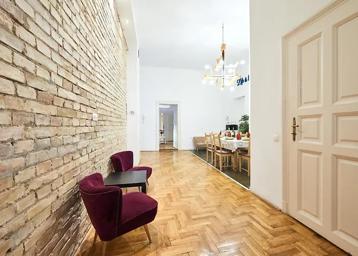 Apartment Large For Groups Center Dist. Vii *