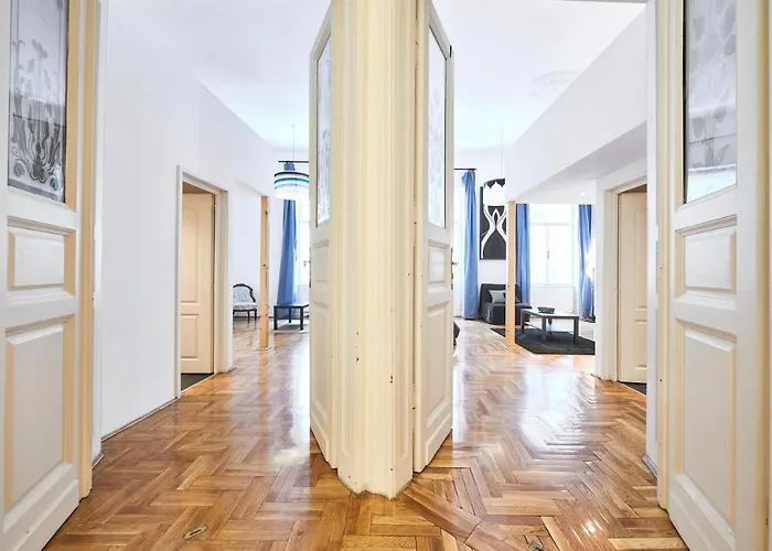 Apartment Large For Groups Center Dist. Vii *