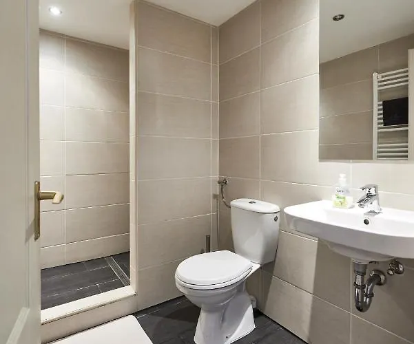 Large For Groups Center Dist. Vii Apartment *